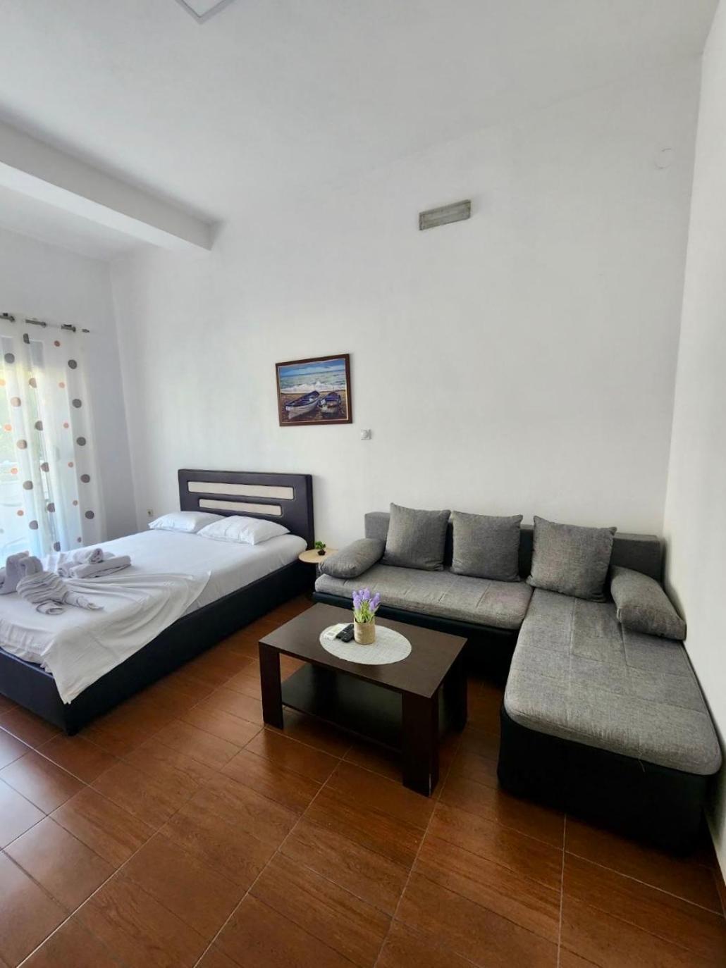 Sunrise Apart-Hotel Ulcinj Esterno foto